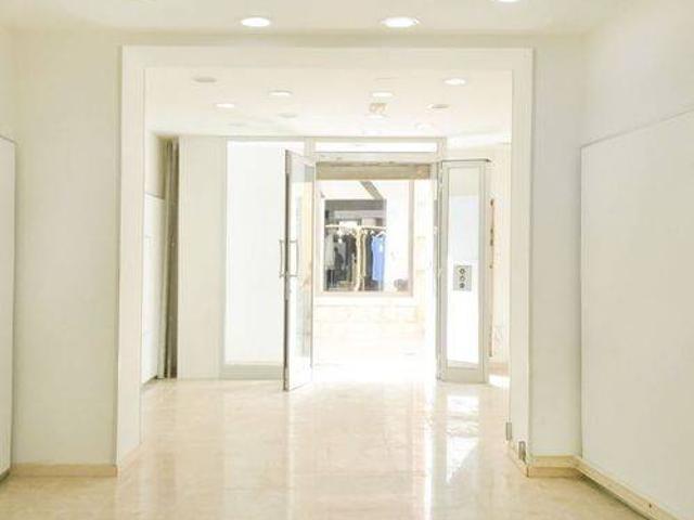 Locale Commerciale in vendita a Puglia, Brindisi