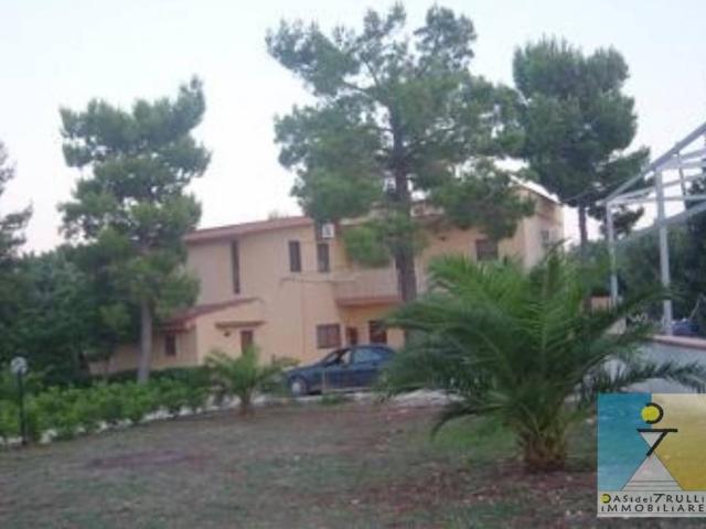 Locale Commerciale in vendita a San Vito Dei Normanni, Rione Giovanni XXIII