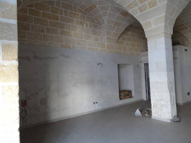 Locale Commerciale in vendita a Puglia, Brindisi