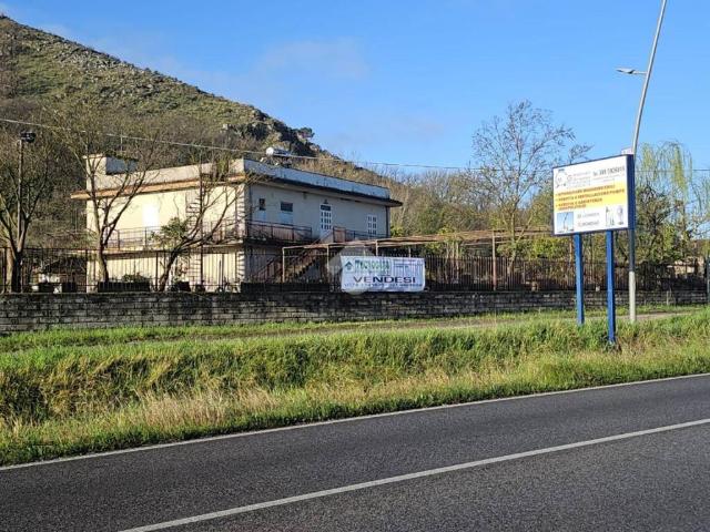 Locale Commerciale in vendita a San Vittore Del Lazio, Lazio