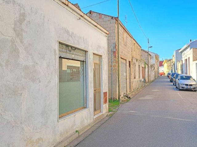 Locale Commerciale in vendita a Sanluri, Sardigna/Sardegna