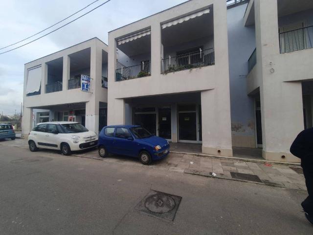 Locale Commerciale in vendita a Chiesanuova, Puglia