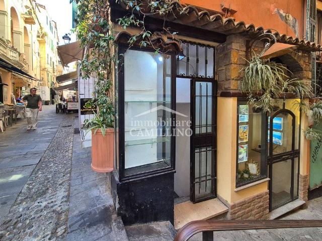 Locale Commerciale in vendita a San Remo, Liguria