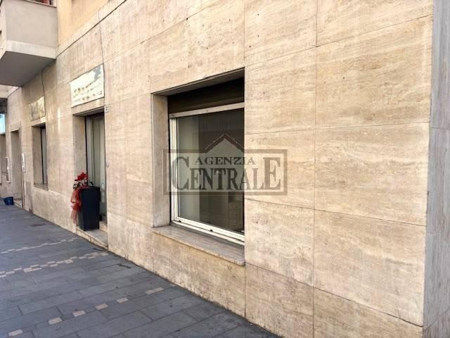Locale Commerciale in vendita a San Remo, Liguria