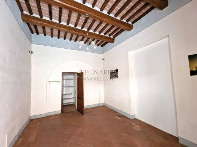 Locale Commerciale in vendita a Sansepolcro, Arezzo