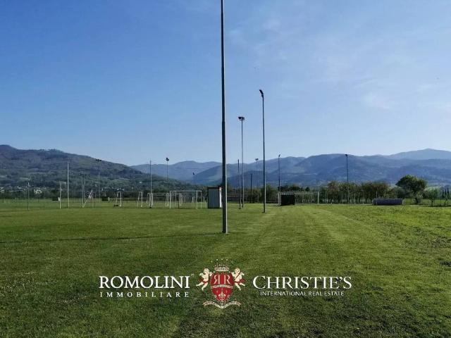 Locale Commerciale in vendita a Sansepolcro, Toscana