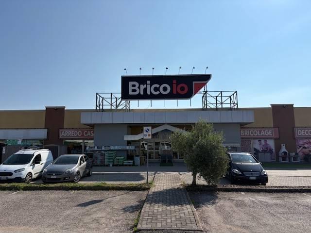 Locale Commerciale in vendita a Santa Fiora, Sansepolcro