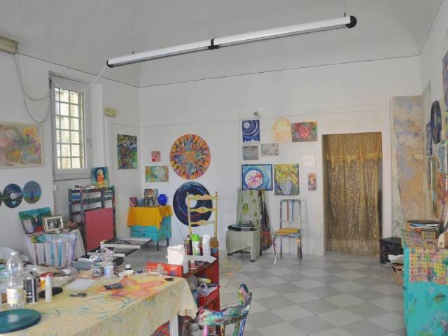 Locale Commerciale in vendita a Santa Luce, Toscana
