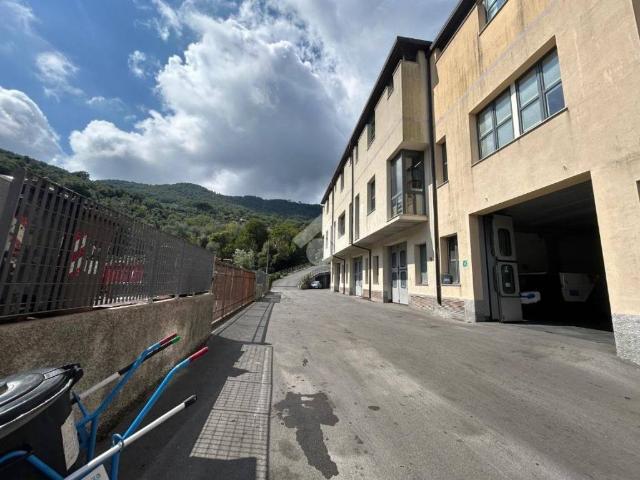 Locale Commerciale in vendita a San Lorenzo Della Costa, Liguria