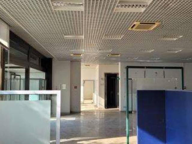Locale Commerciale in vendita a Sottili, Santa Maria A Monte