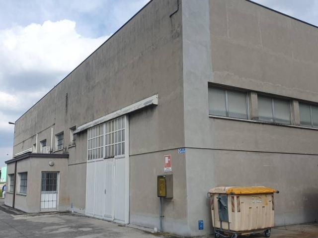 Locale Commerciale in vendita a Villanova Di Camposanpiero, Veneto