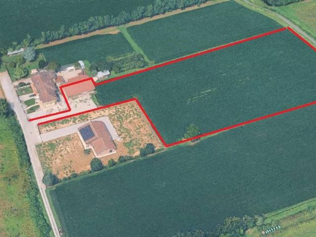 Locale Commerciale in vendita a Villanova Di Camposanpiero, Venezia