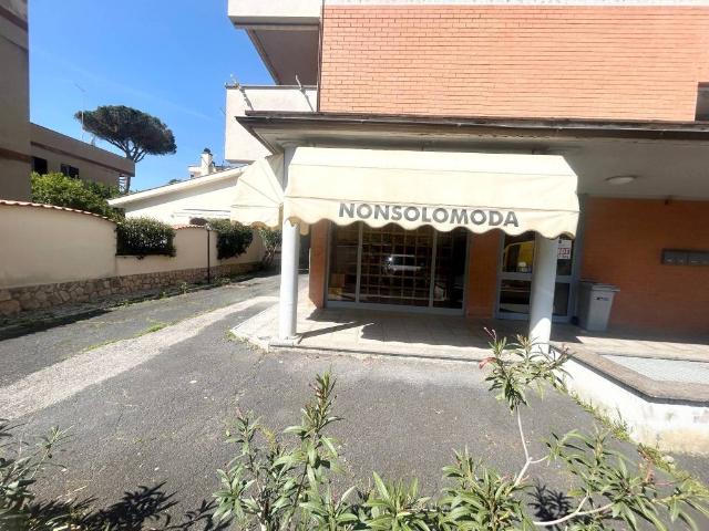 Locale Commerciale in vendita a Santa Severa, Roma Capitale