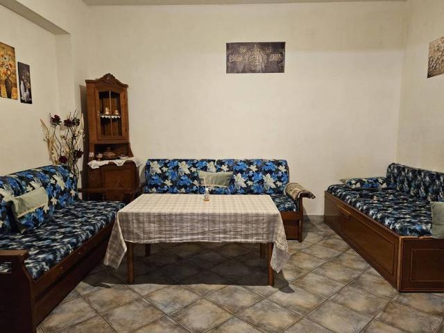 Locale Commerciale in vendita a Santa Teresa Di Riva, Sicilia