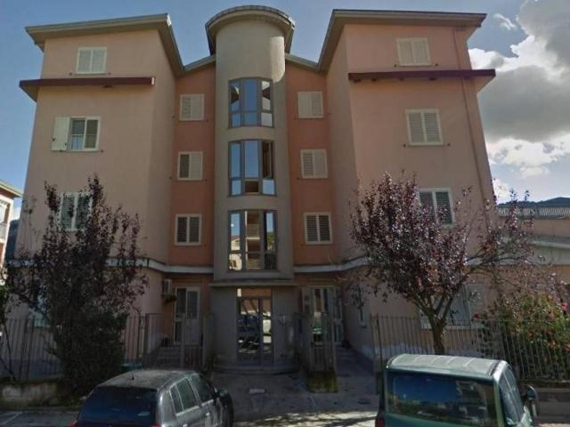 Locale Commerciale in vendita a Sant'agata De' Goti, Campania