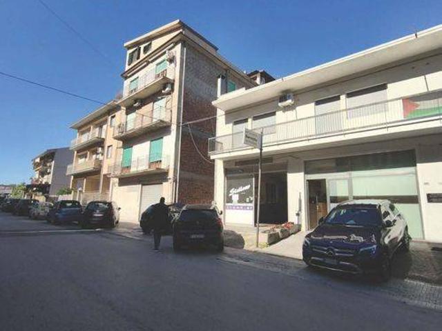 Locale Commerciale in vendita a Minà, Sant'agata Di Militello