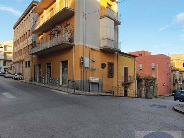 Locale Commerciale in vendita a Minà, Sant'agata Di Militello