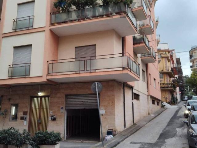 Locale Commerciale in vendita a Minà, Sant'agata Di Militello
