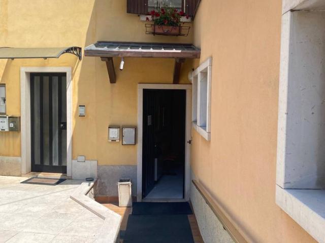 Locale Commerciale in vendita a Domegliara, Sant'ambrogio Di