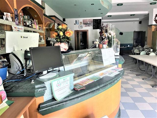 Locale Commerciale in vendita a Domegliara, Sant'Ambrogio di Valpolicella
