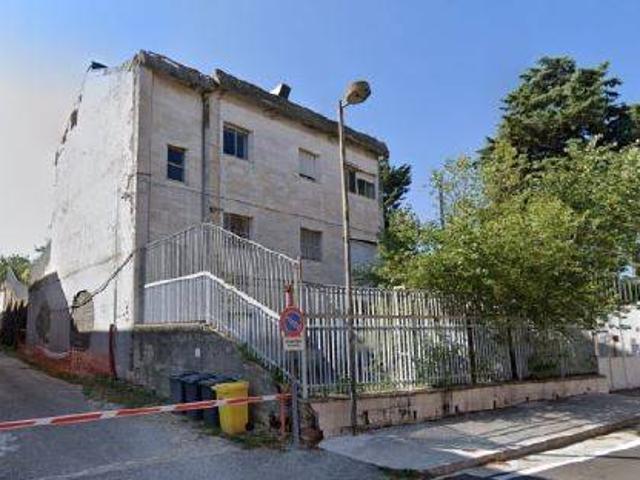 Locale Commerciale in vendita a Sant'angelo Dei Lombardi, Campania