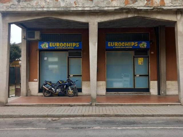 Locale Commerciale in vendita a Galeotta, Sant'angelo Lodigiano