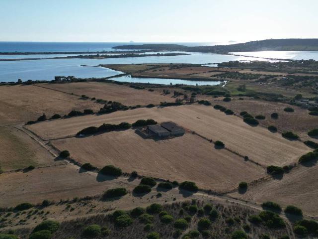 Locale Commerciale in vendita a Sant'anna Arresi, Sardigna/Sardegna