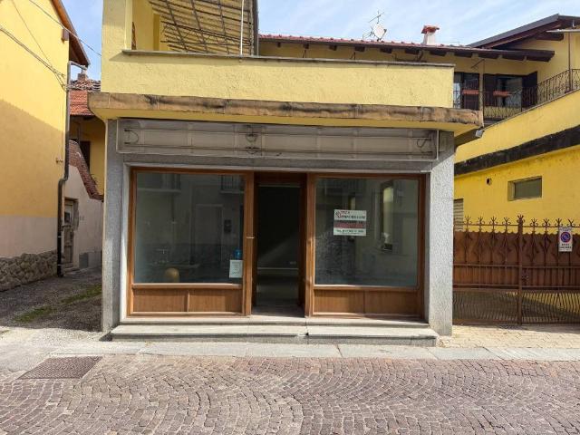 Locale Commerciale in affitto a Maisonetta, Piemonte