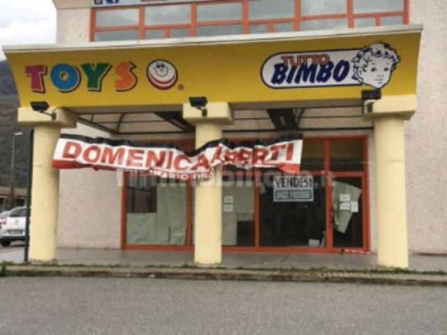 Locale Commerciale in vendita a Maisonetta, Piemonte