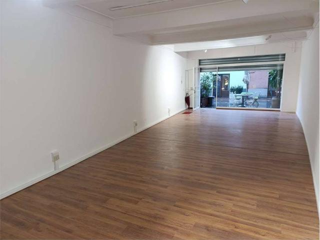 Locale Commerciale in vendita a Unione di comuni Valmarecchia, Santarcangelo Di