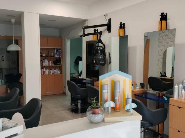 Locale Commerciale in vendita a Unione di comuni Valmarecchia, Santarcangelo Di