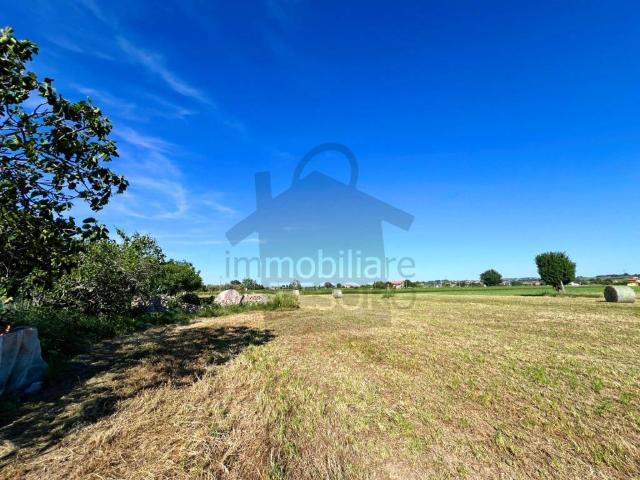 Locale Commerciale in vendita a Unione di comuni Valmarecchia, Santarcangelo Di
