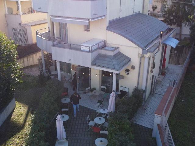 Locale Commerciale in vendita a Unione di comuni Valmarecchia, Santarcangelo Di