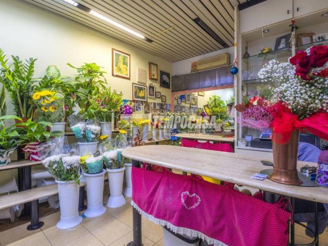 Locale Commerciale in vendita a Marche, Fermo