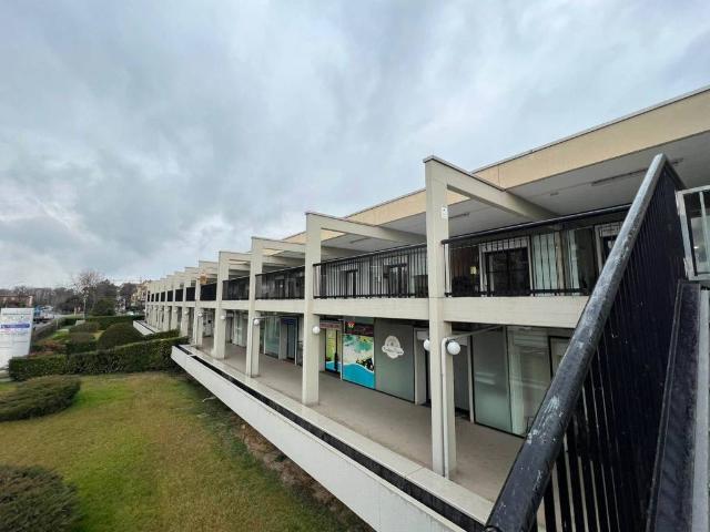 Locale Commerciale in vendita a Val d’Enza, Re