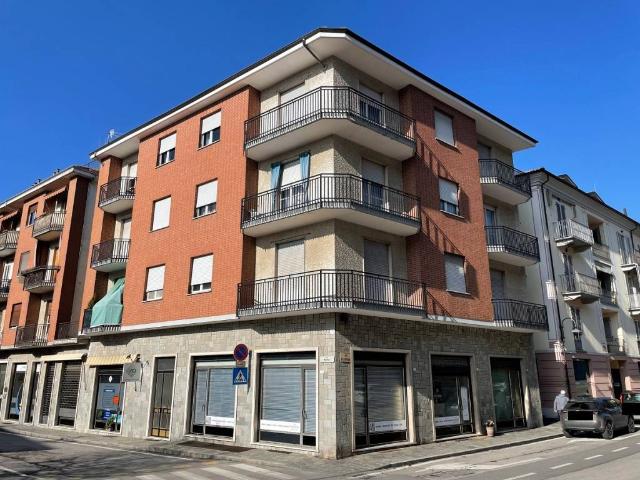 Locale Commerciale in vendita a Piemonte, Cuneo
