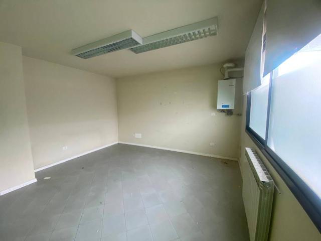 Locale Commerciale in vendita a Villatora, Saonara