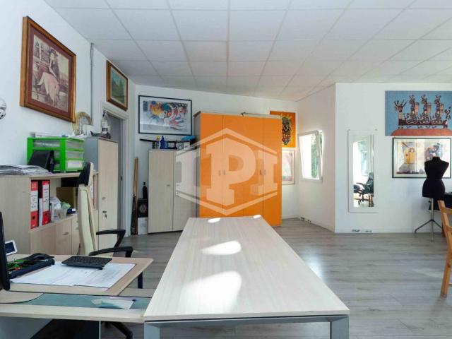 Locale Commerciale in vendita a Saonara, Padova