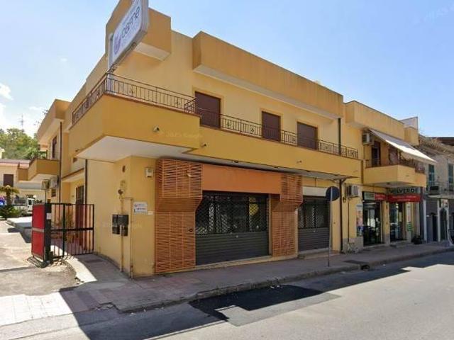 Locale Commerciale in vendita a Saponara, Sicilia