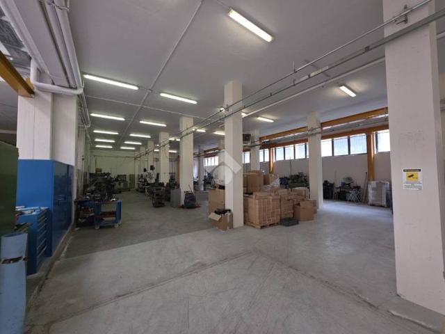 Locale Commerciale in vendita a Comunità montana della valle Trompia, Sarezzo
