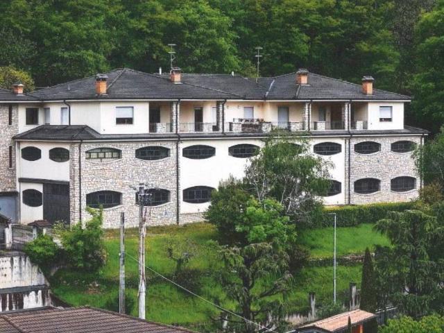 Locale Commerciale in vendita a Comunità montana della valle Trompia, Sarezzo