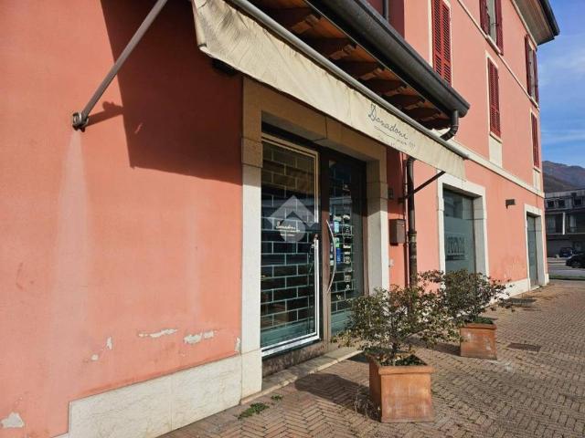 Locale Commerciale in vendita a Comunità montana della valle Trompia, Sarezzo