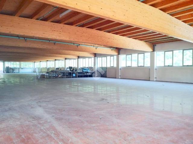 Locale Commerciale in vendita a Comunità montana della valle Trompia, Sarezzo
