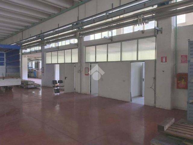 Locale Commerciale in vendita a Comunità montana della valle Trompia, Sarezzo