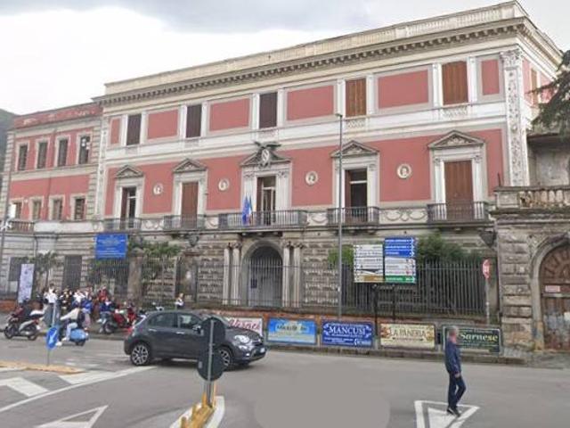 Locale Commerciale in vendita a Borgo San Matteo, Sarno