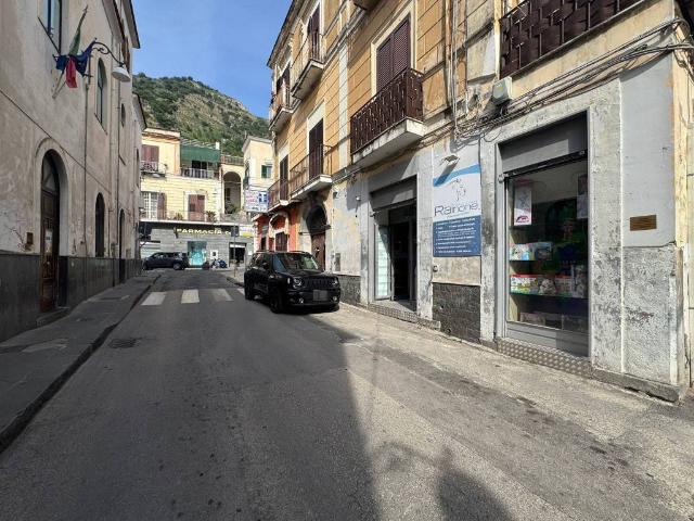 Locale Commerciale in vendita a Borgo San Matteo, Sarno