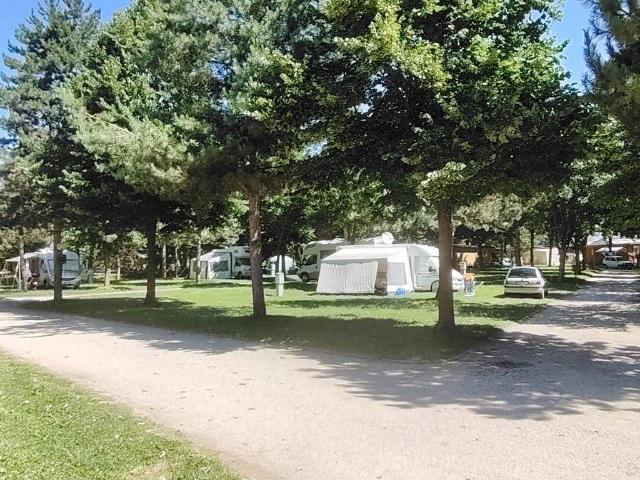 Locale Commerciale in vendita a Comunità della Val di Non, Sarnonico