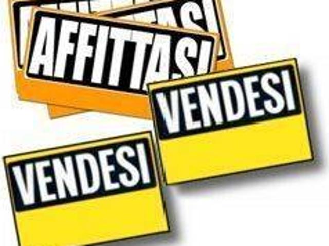 Locale Commerciale in vendita a Sarzana, Liguria