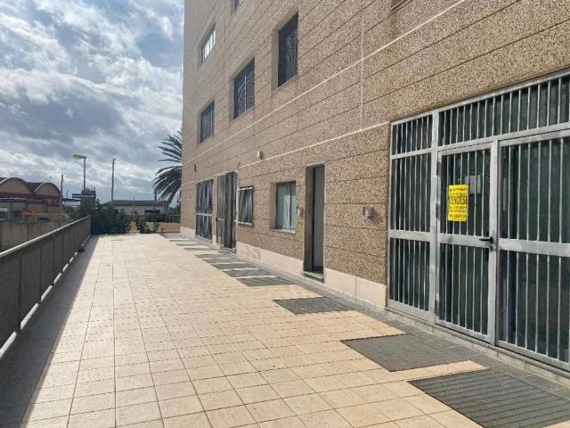 Locale Commerciale in vendita a Predda Niedda, Cala Di Volpe