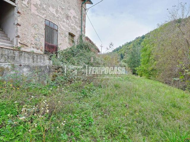 Locale Commerciale in vendita a Unione dei comuni Valli del Reno, Lavino e Samoggia, Sasso Marconi